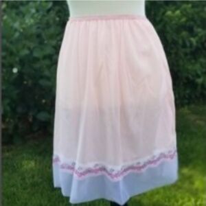Vintage Shabby Chic Pink White Half Slip S/M Silky Nylon & Floral Edge Detail